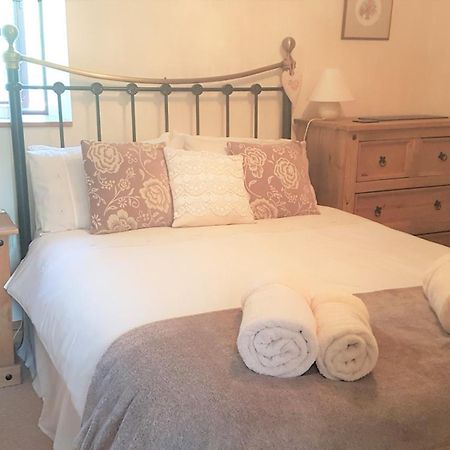 River Cottage@Cwm Mill - Riverside Family Holidays In The Black Mountains Hereford Dış mekan fotoğraf